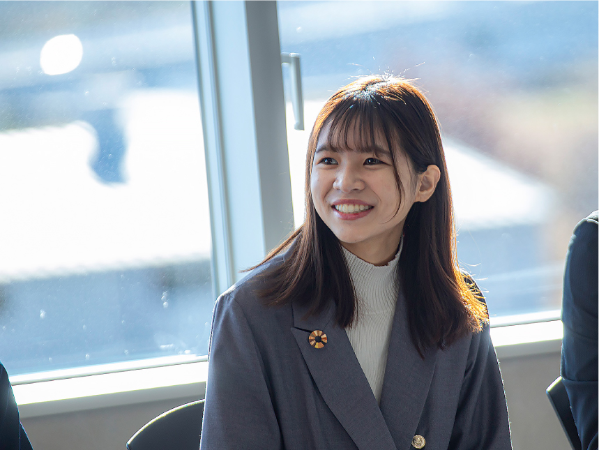 ［未来創造本部 営業部 営業一課］ 山本 あかり